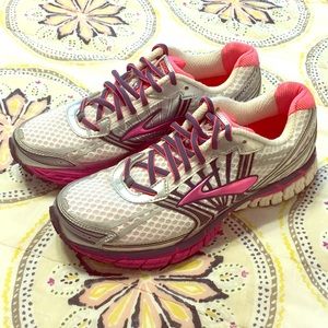 Brooks Adrenaline 14
